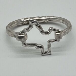 Silver Tone Texas Shape Easy Clasp Bracelet Large Design Spring Flexible
